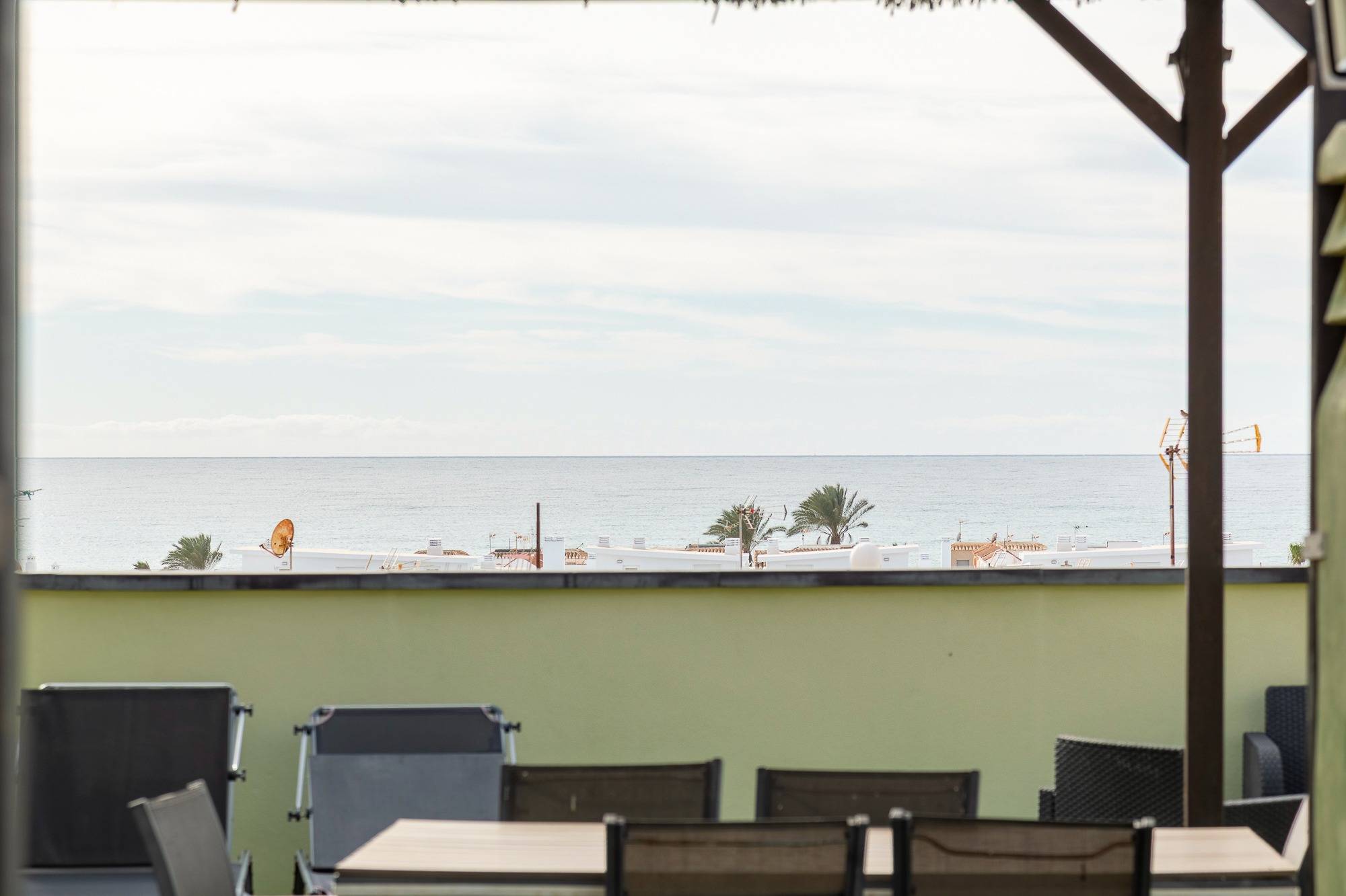 ¡Tu refugio costero en Balanegra!  ️✨