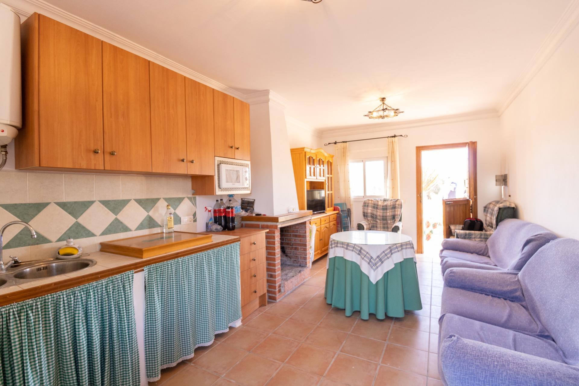 PARCELA EN SORBAS CON CORTIJITO