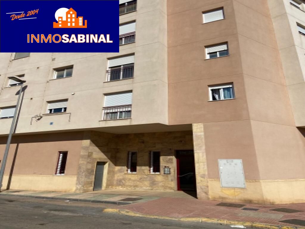 Amplio y Luminoso Piso en La Gangosa