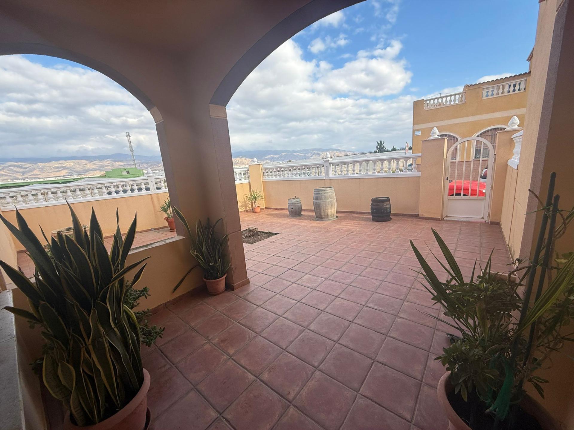 DÚPLEX EN VENTA EN LA ROCALLA