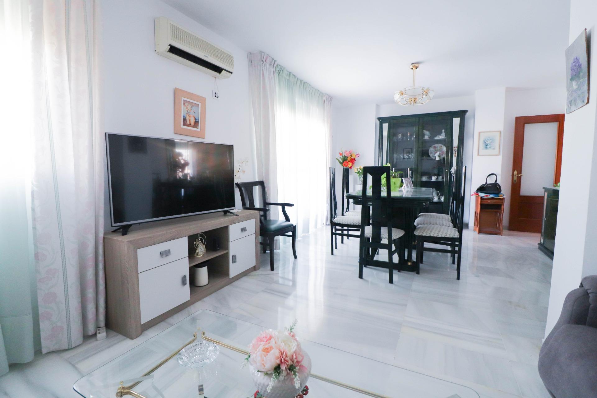 PISO EN ALQUILER – LARGA TEMPORADA   ZONA NUEVA ANDALUCÍA / AVENIDA MEDITERRÁNEO