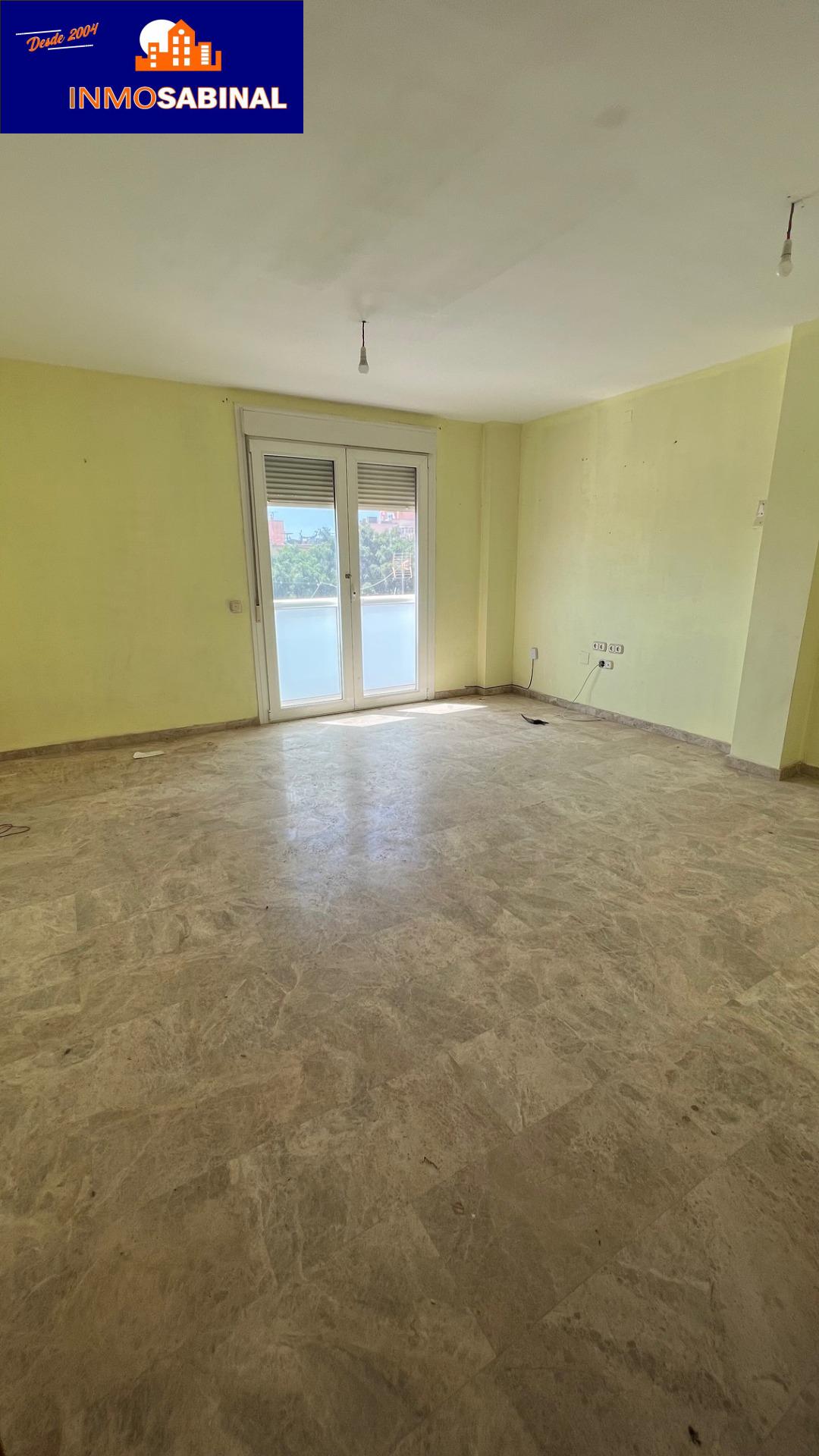 CASA EDIFICIO CON GRAN GARAJE Y ESTUDIO en Almeria foto 5 CASA EDIFICIO CON GRAN GARAJE Y ESTUDIO