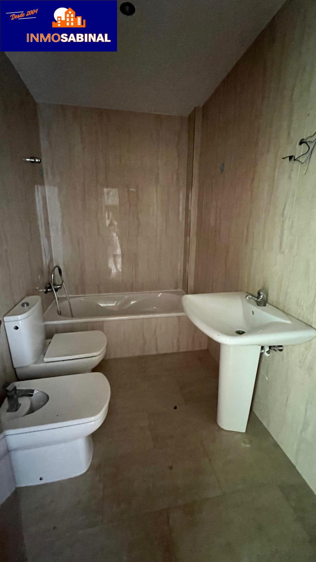 CASA EDIFICIO CON GRAN GARAJE Y ESTUDIO en Almeria foto 6 CASA EDIFICIO CON GRAN GARAJE Y ESTUDIO