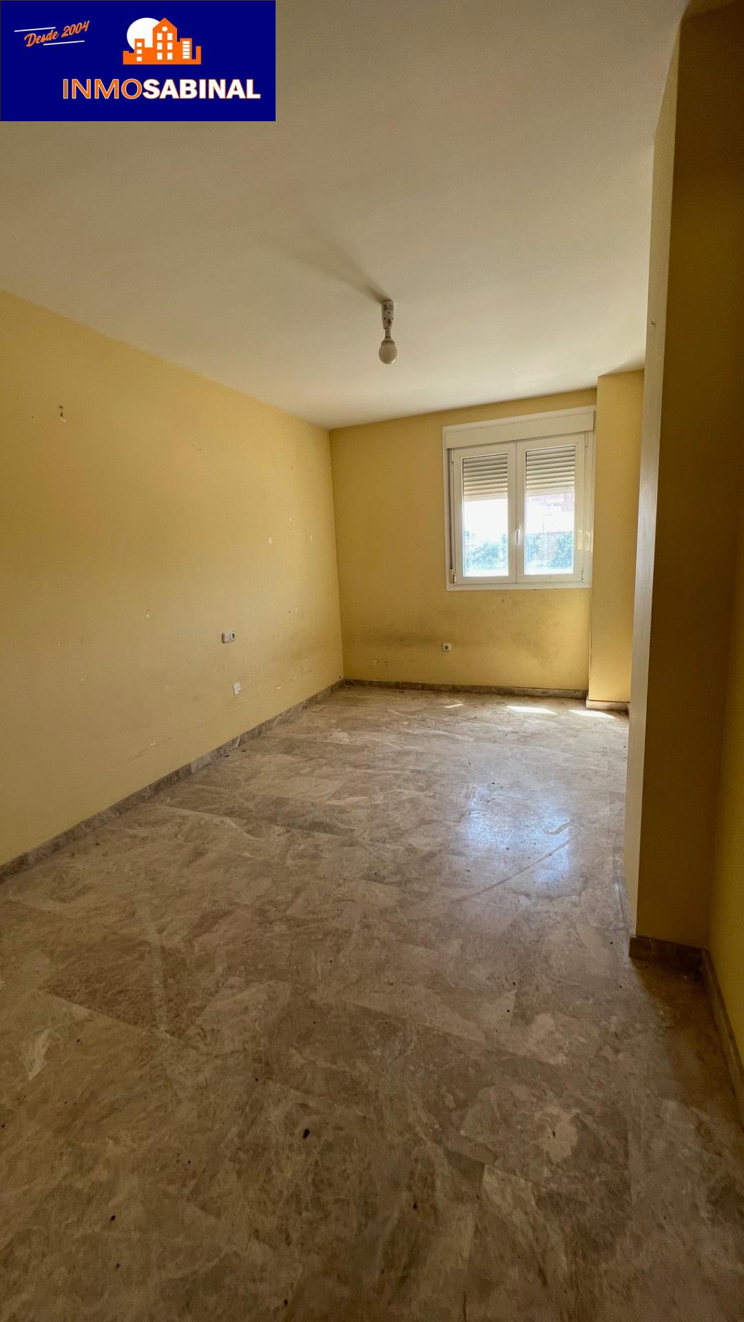 CASA EDIFICIO CON GRAN GARAJE Y ESTUDIO en Almeria foto 7 CASA EDIFICIO CON GRAN GARAJE Y ESTUDIO