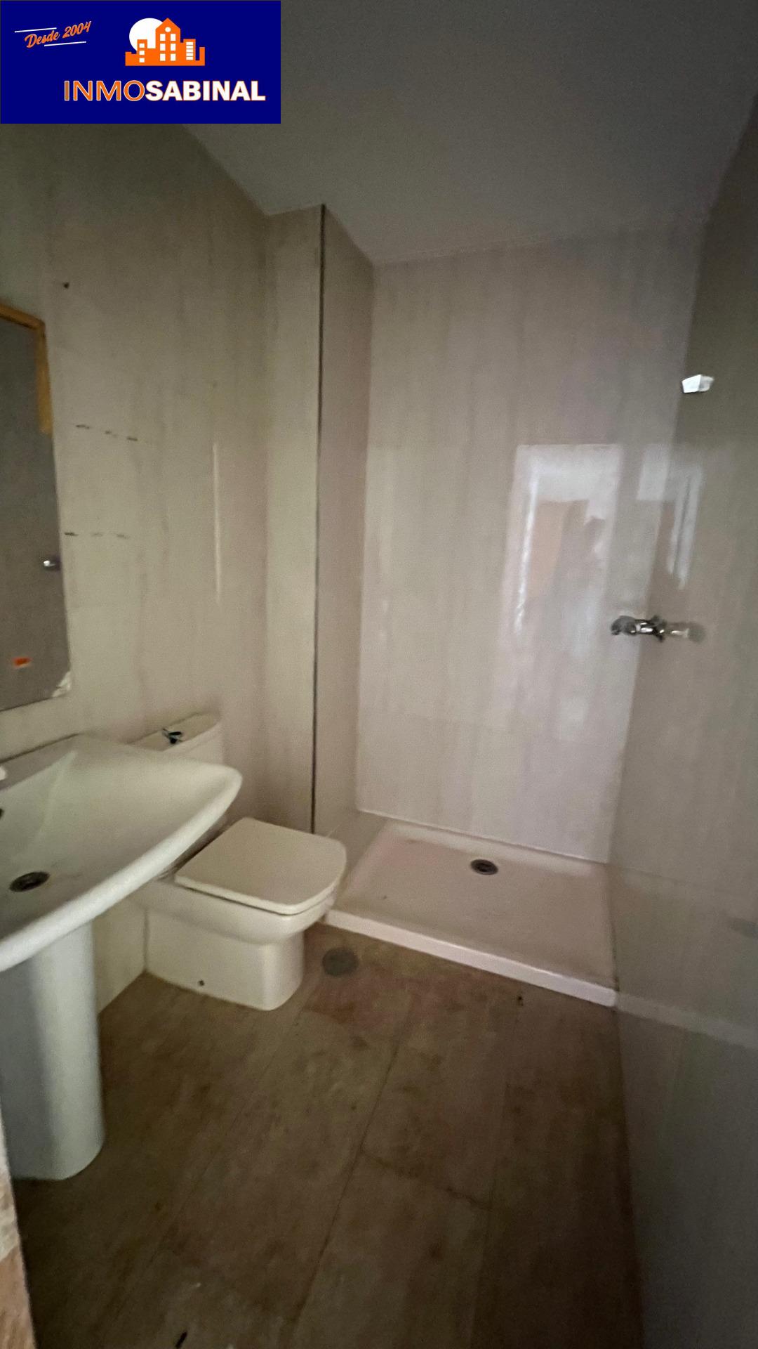 CASA EDIFICIO CON GRAN GARAJE Y ESTUDIO en Almeria foto 9 CASA EDIFICIO CON GRAN GARAJE Y ESTUDIO