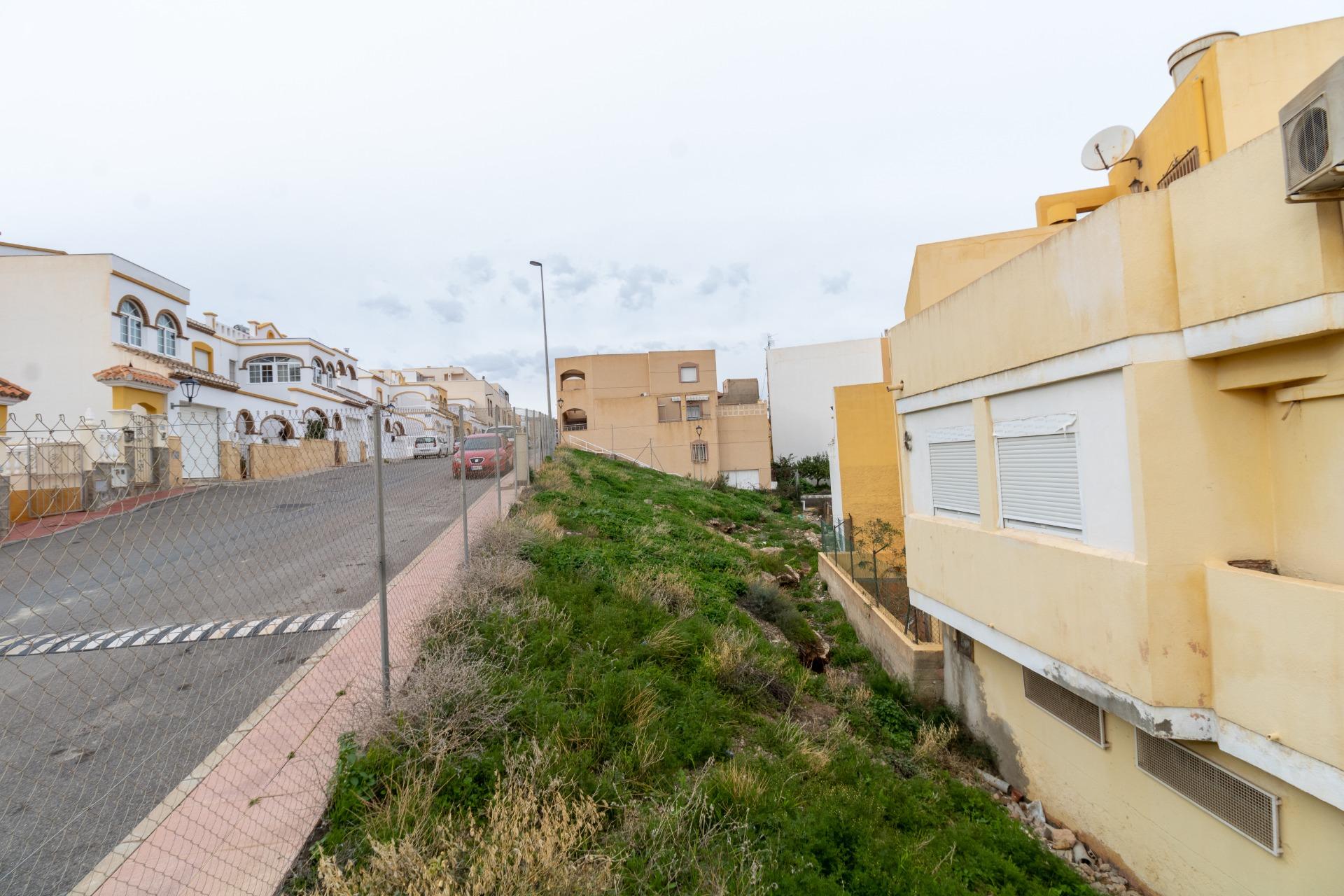 TERRENO URBANO EN BENAHADUX