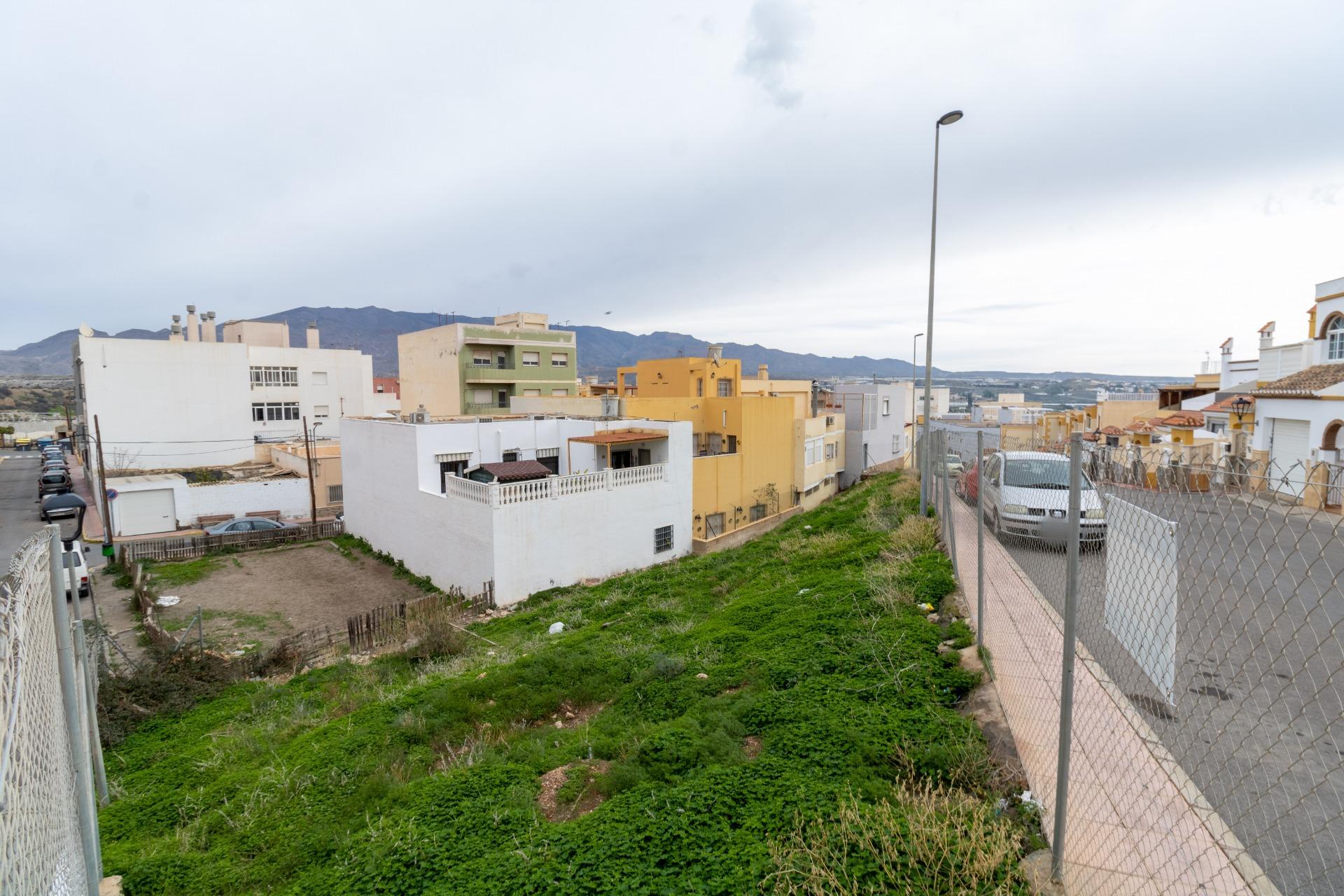 TERRENO URBANO EN BENAHADUX