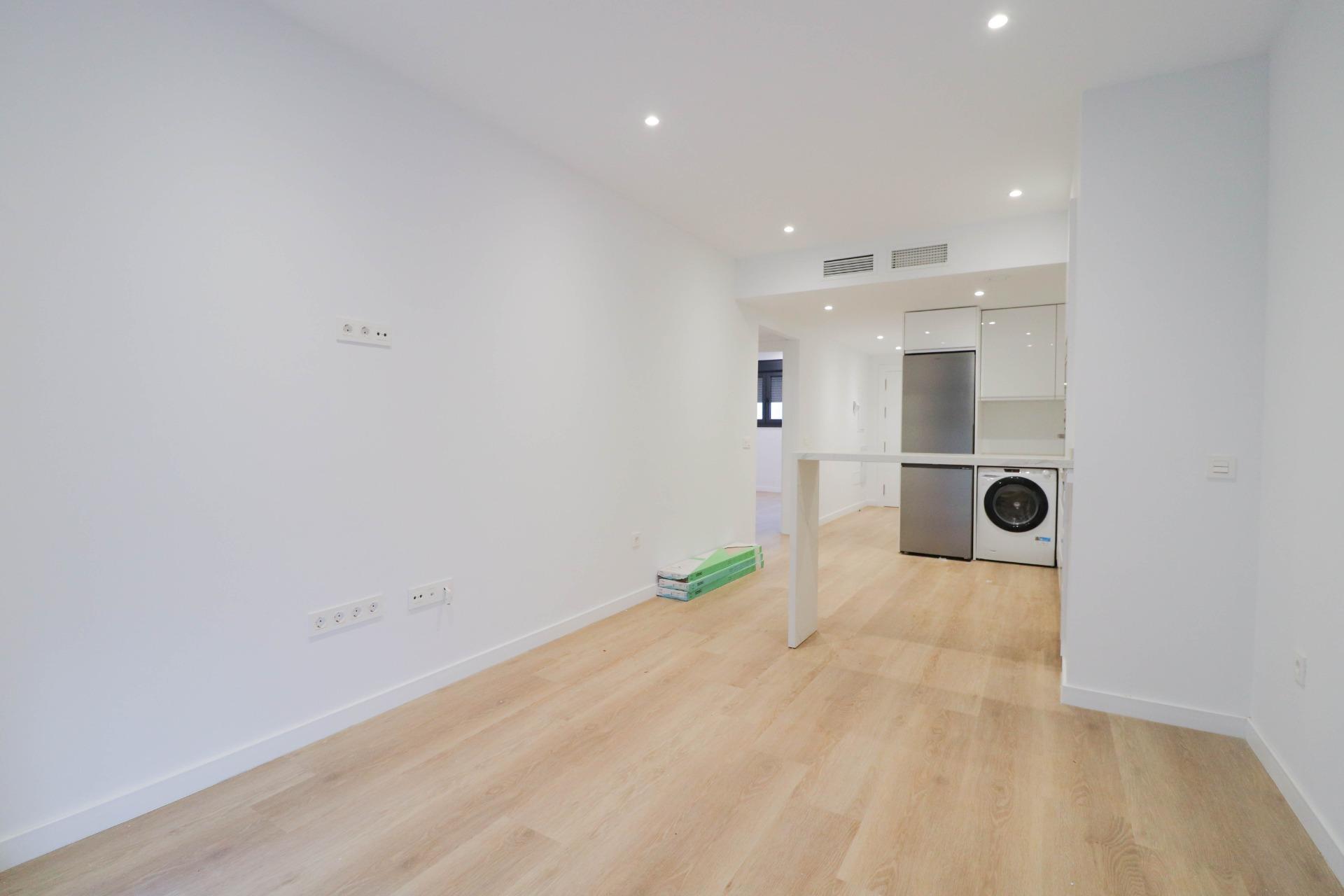 PISO A ESTRENAR EN ALQUILER – ZONA PLAZA DE TOROS en Almeria foto 4 PISO A ESTRENAR EN ALQUILER – ZONA PLAZA DE TOROS