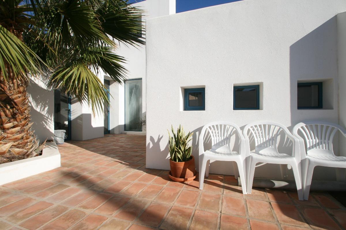 Un refugio de paz donde el desierto se encuentra con el mar