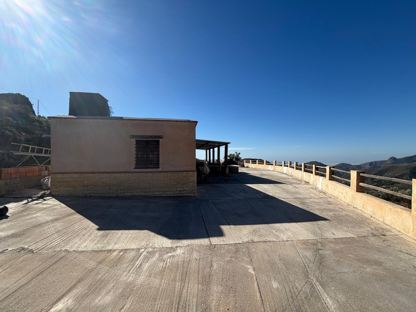 Terreno rústico en venta a 3 minutos de Félix – 8.000 m2