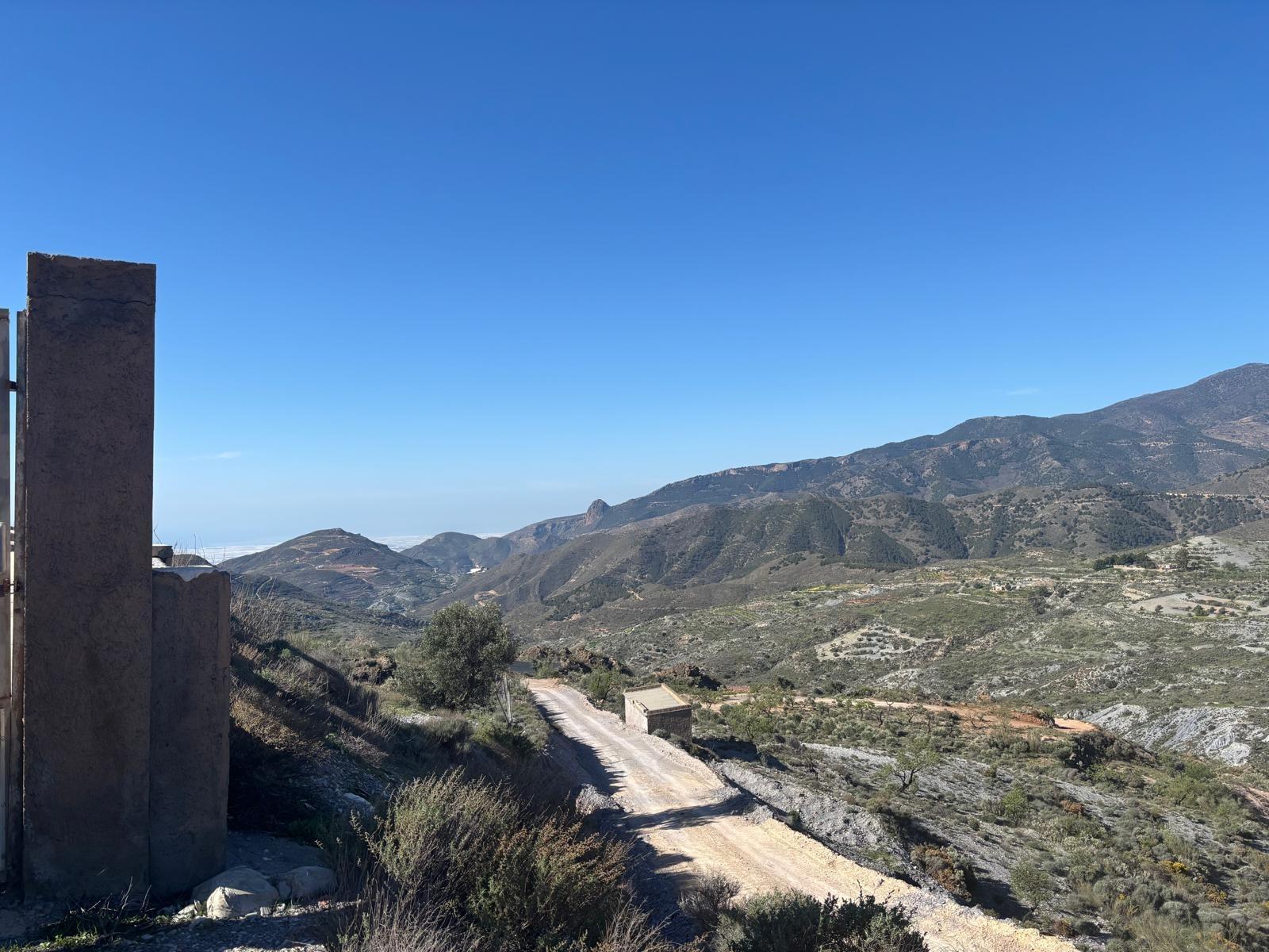 Terreno rústico en venta a 3 minutos de Félix – 8.000 m2