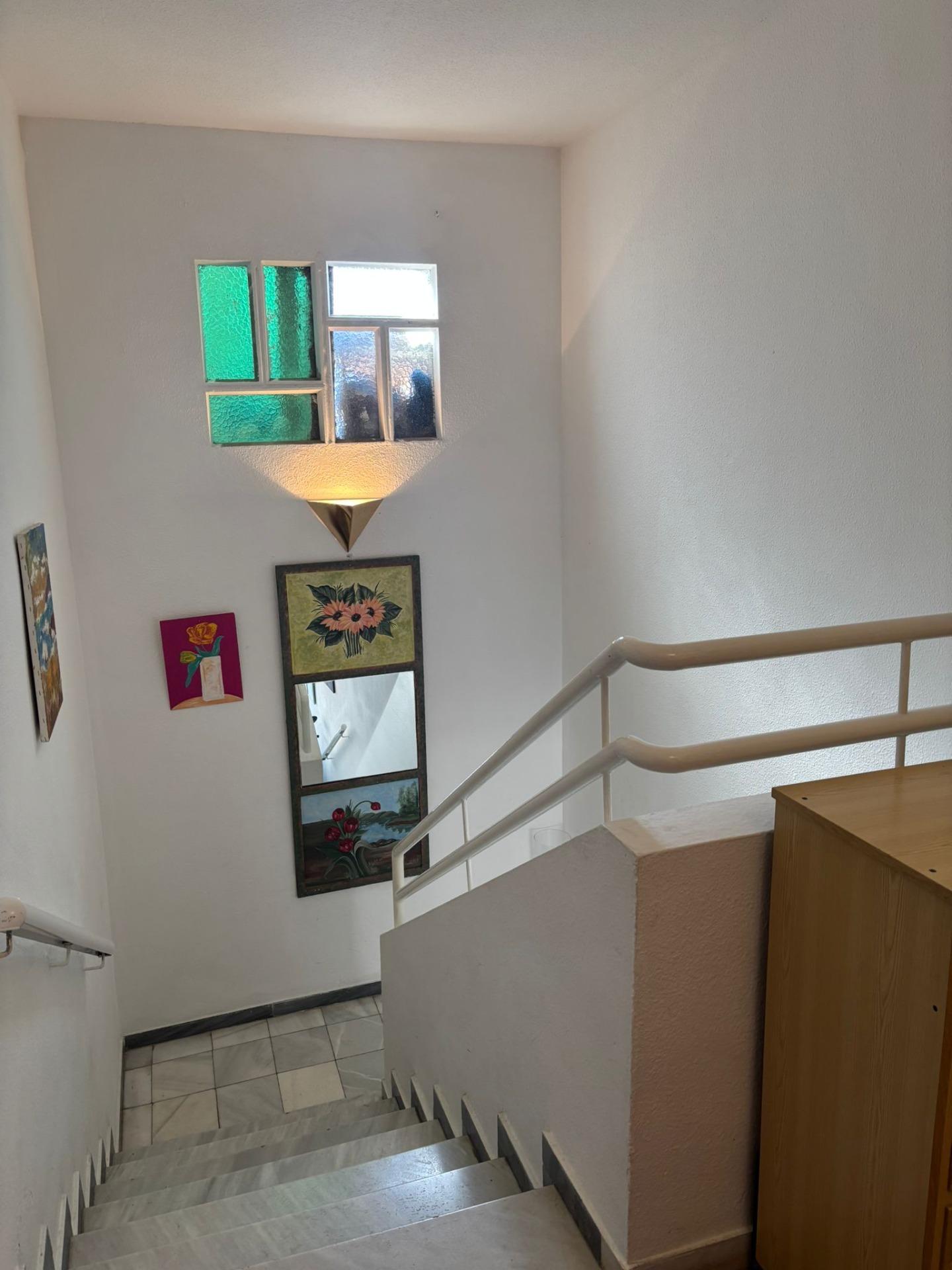 Amplia y luminosa vivienda de 4 dormitorios con vistas al bulevar de Vícar