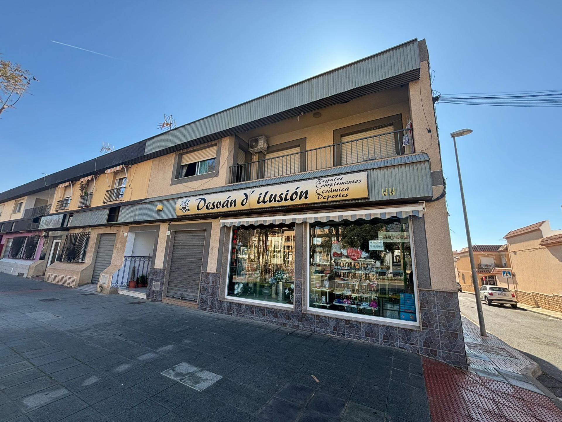 Amplia y luminosa vivienda de 4 dormitorios con vistas al bulevar de Vícar