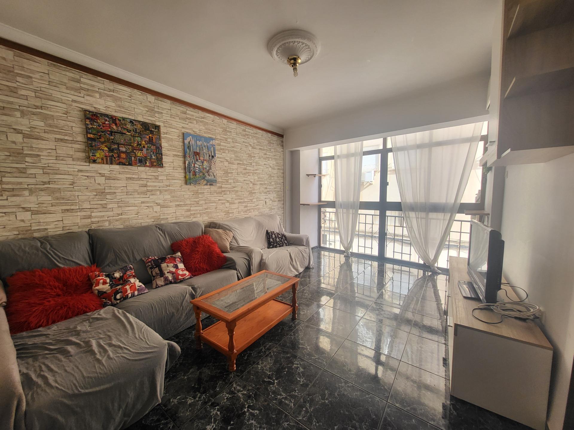 SE ALQUILA VIVIENDA EN LOS ANGELES DE 3 HABITACIONES