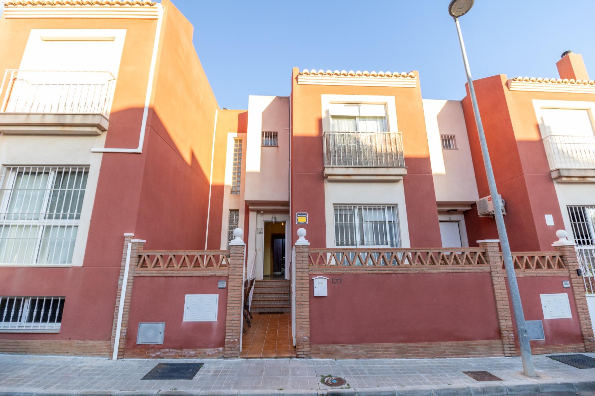 TRÍPLEX EN BENAHADUX