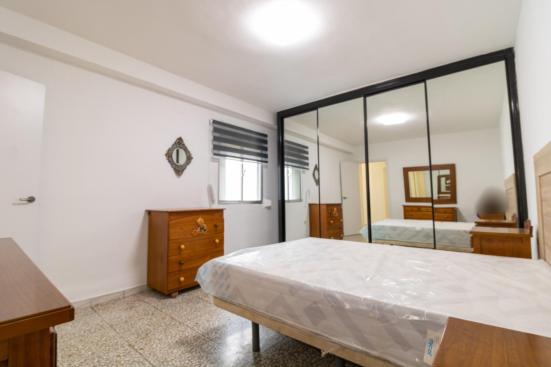 BONITO PISO EN ALMERÍA- ZONA MOLINOS