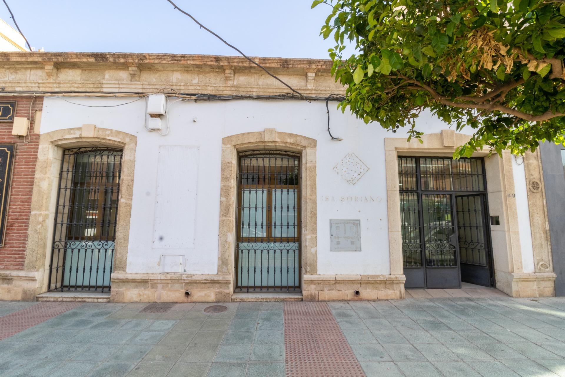 LOCAL COMERCIAL EN BENAHADUX