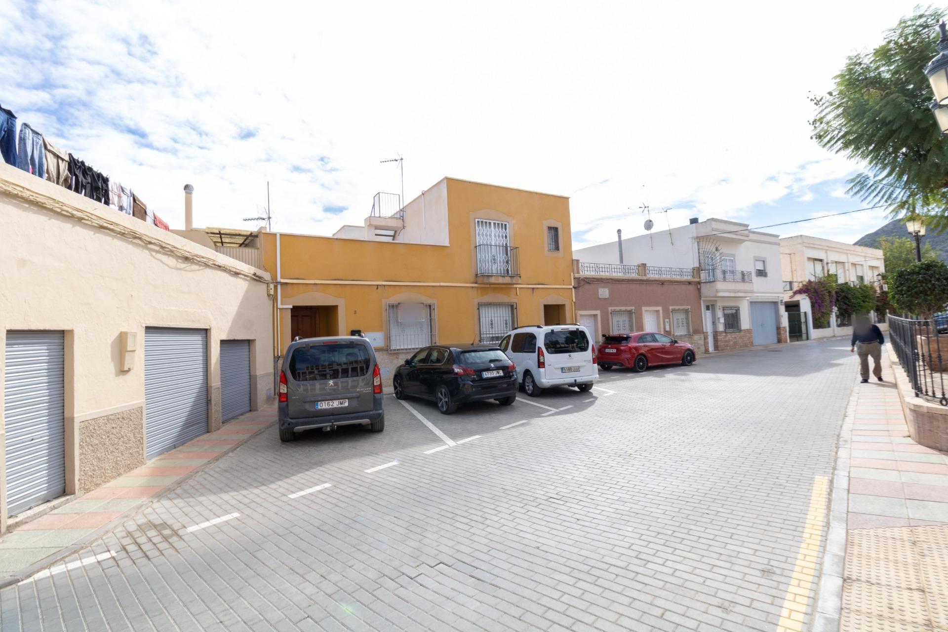 CASA DE PLANTA BAJA EN ALHAMA DE ALMERÍA