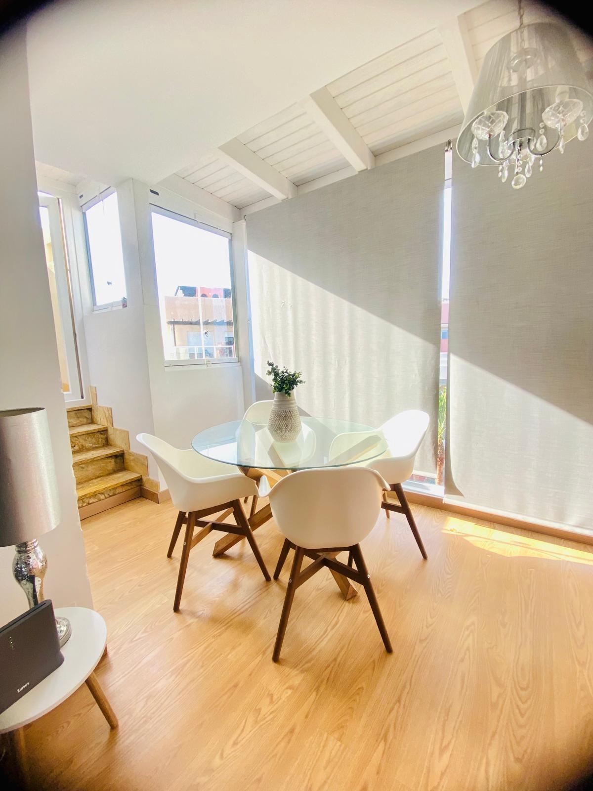 SE VENDE ATICO CON SOLARIUM EN ALMERIMAR