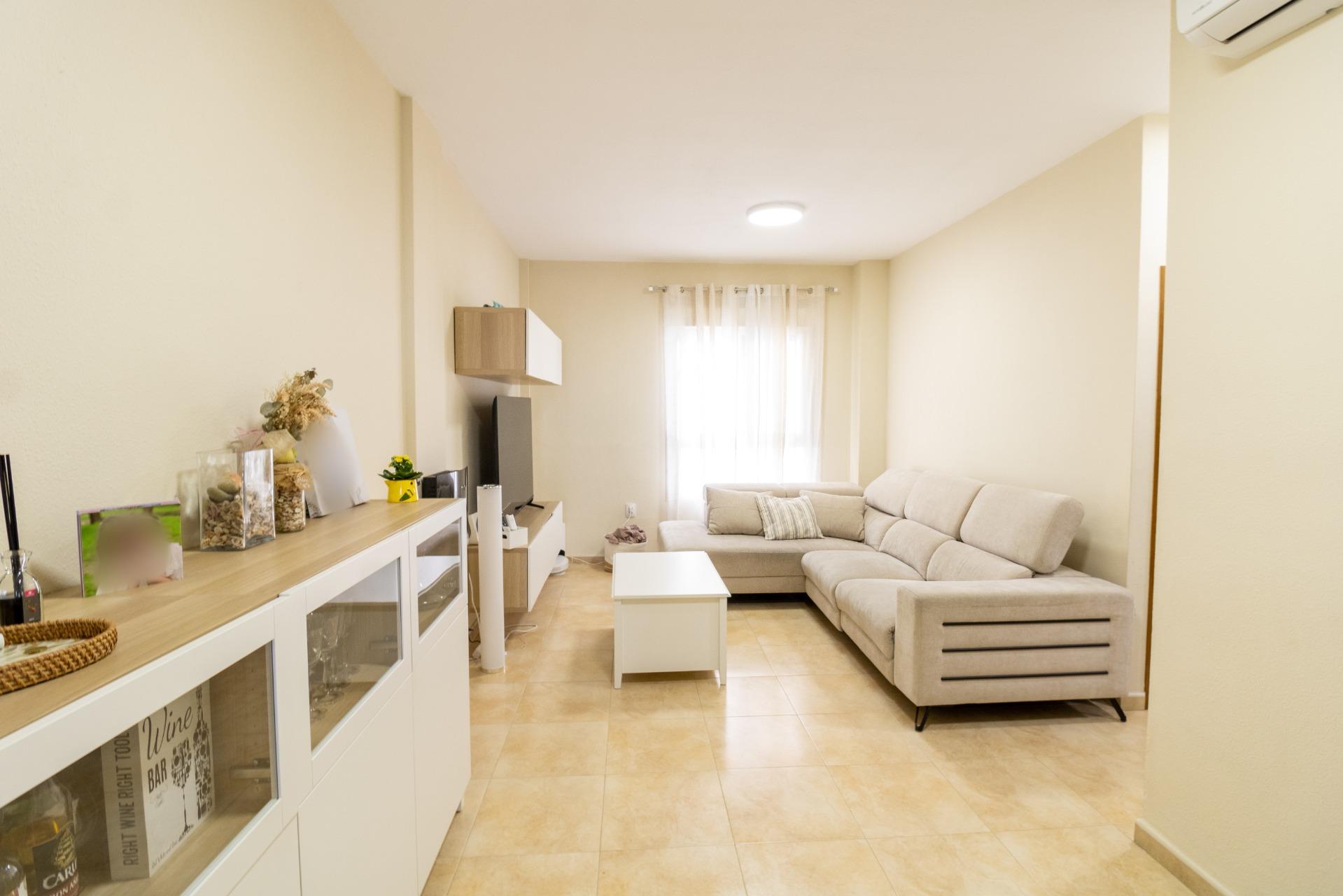 PRECIOSO PISO EN BENAHADUX