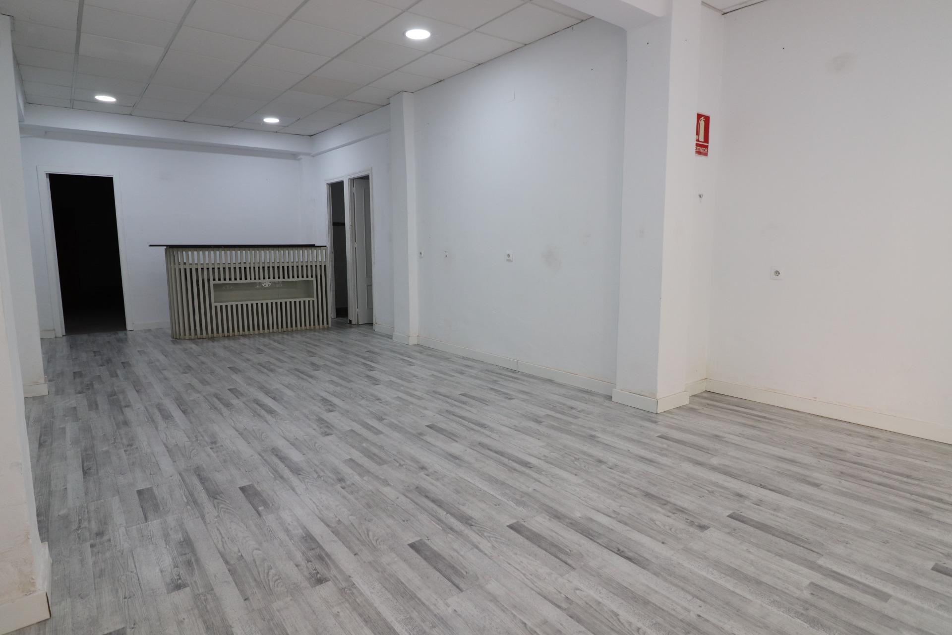 LOCAL COMERCIAL EN ALQUILER EN CALZADA DE CASTRO