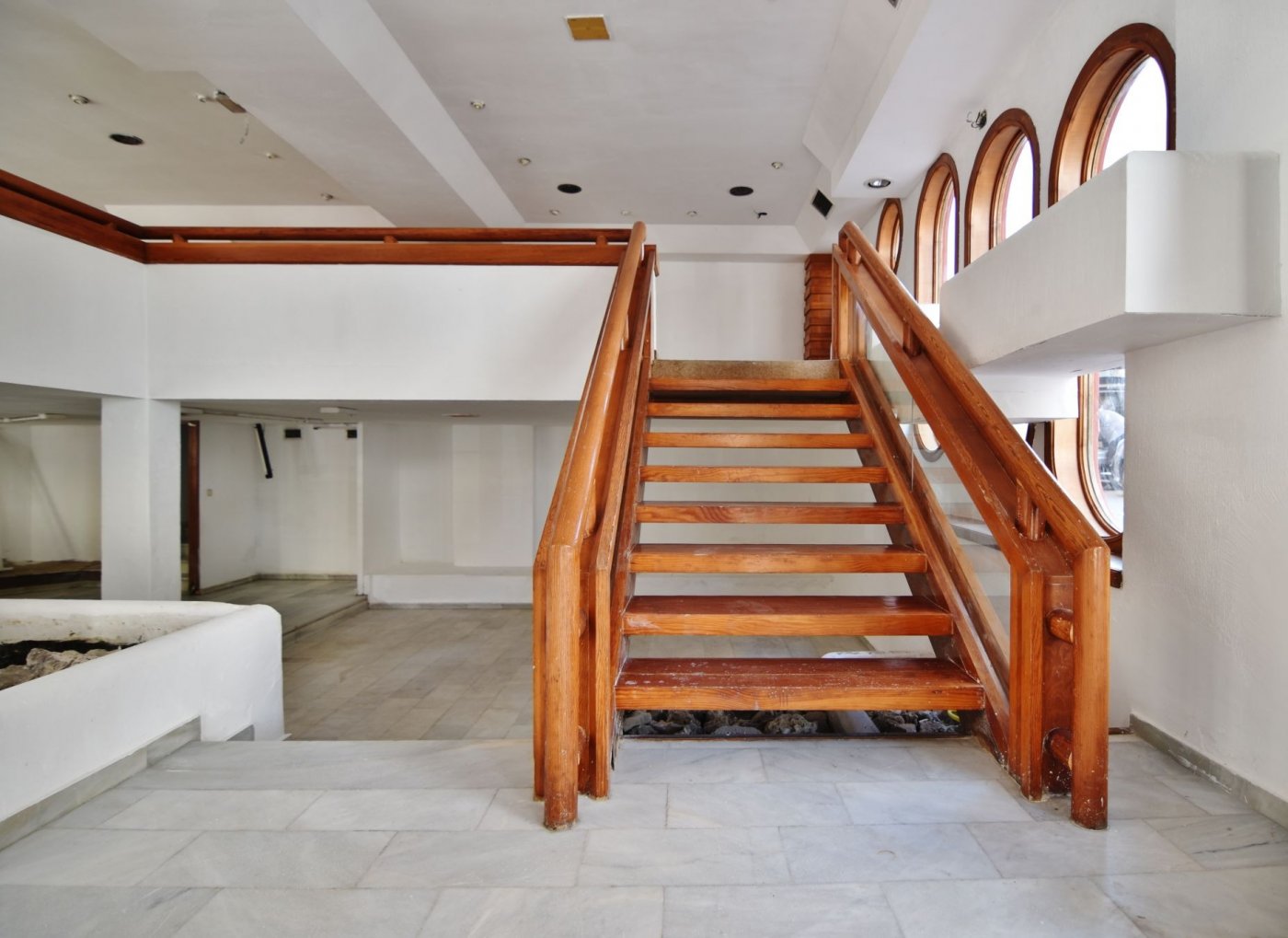 Local en zona comercial en Roquetas de Mar