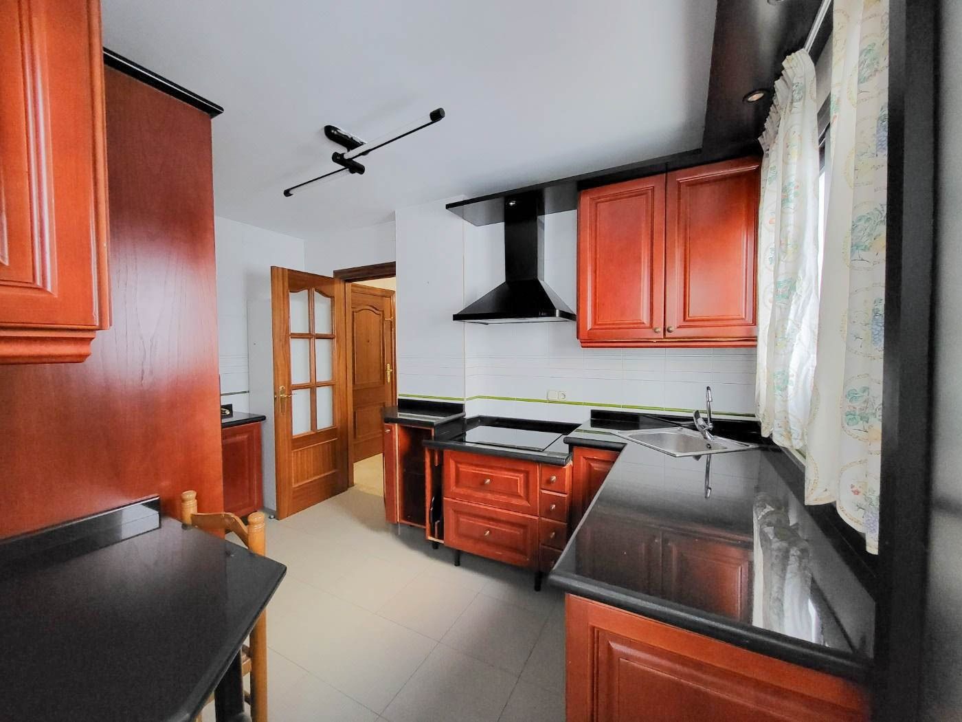 ALQUILER TEMPORAL EN ENTREPARQUES en Almeria foto 5 ALQUILER TEMPORAL EN ENTREPARQUES