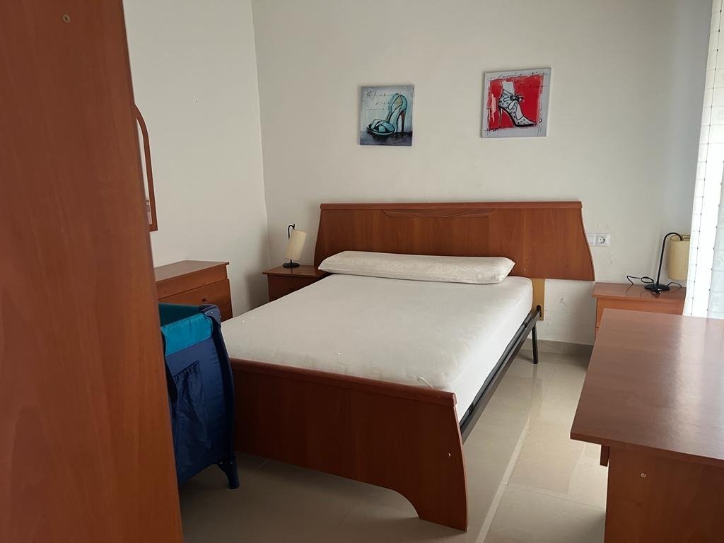 PRECIOSA CASA DE DOS PLANTAS A UN PASO DE LA PLAYA