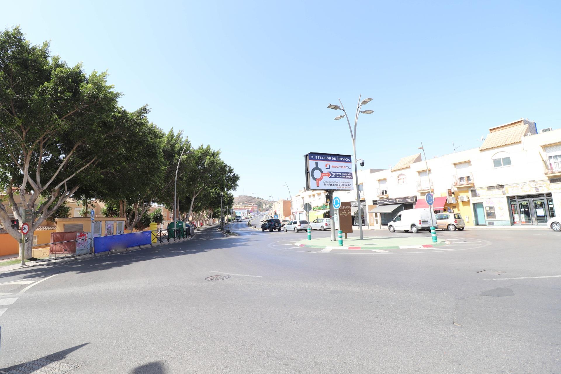 SE VENDE AMPLIA OFICINA EN VILLA INÉS – HUÉRCAL DE ALMERÍA en Huercal de Almeria foto 5 SE VENDE AMPLIA OFICINA EN VILLA INÉS - HUÉRCAL DE ALMERÍA