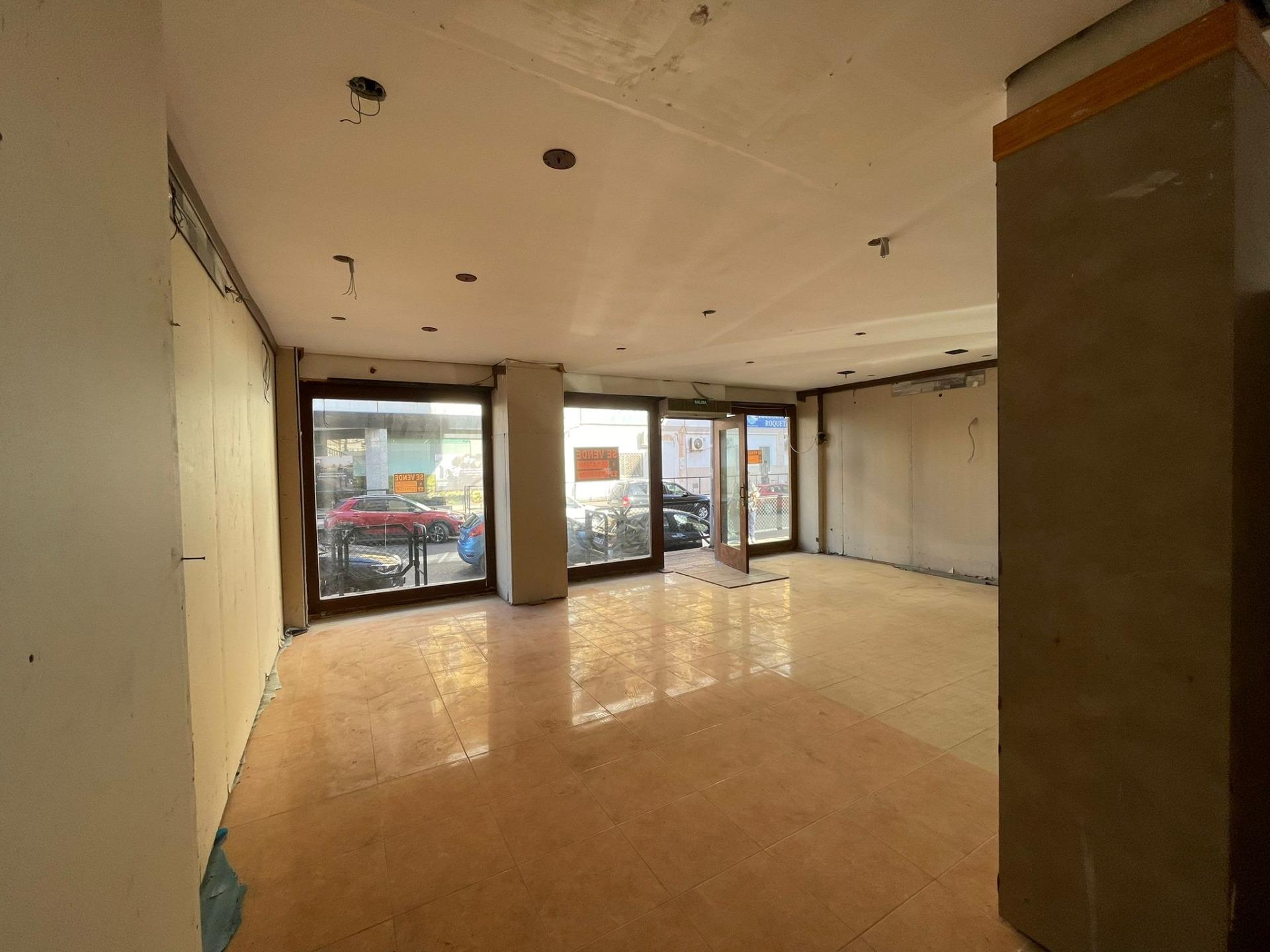 LOCAL COMERCIAL en Roquetas de Mar foto 2 LOCAL COMERCIAL