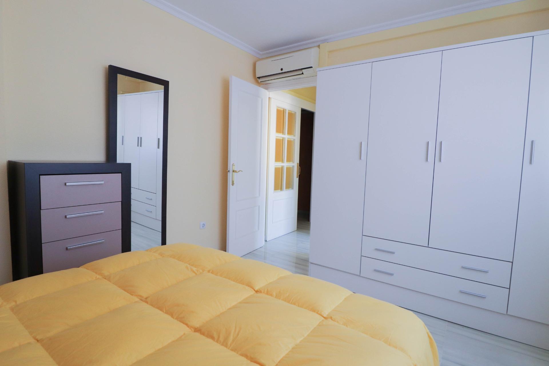 Piso en Alquiler para Temporada Escolar en Aguadulce Sur