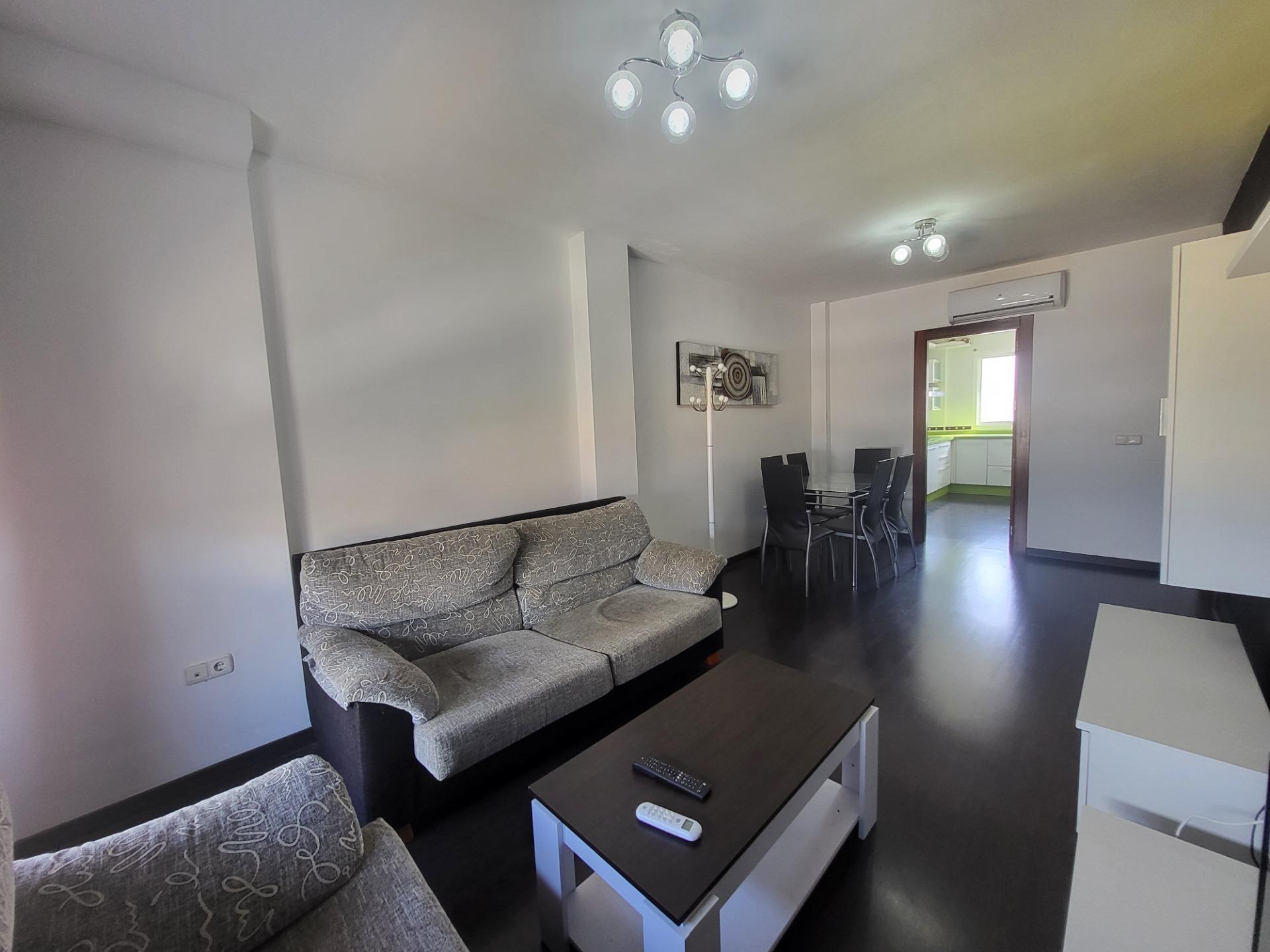 SE VENDE PISO DE 2 HABITACIONES EN ZONA SANTO DOMINGO