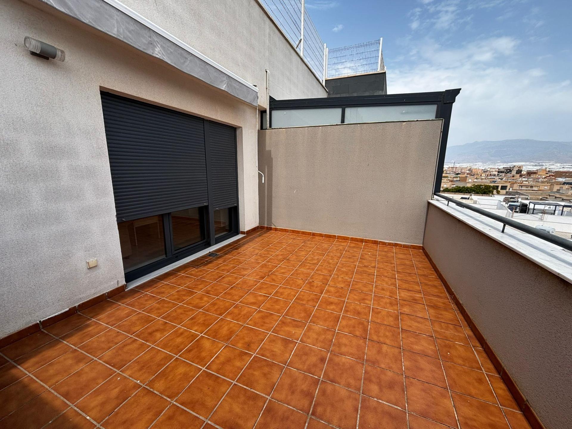 Maravilloso ático en la zona del Puerto en Roquetas de Mar foto 2 Maravilloso ático en la zona del Puerto