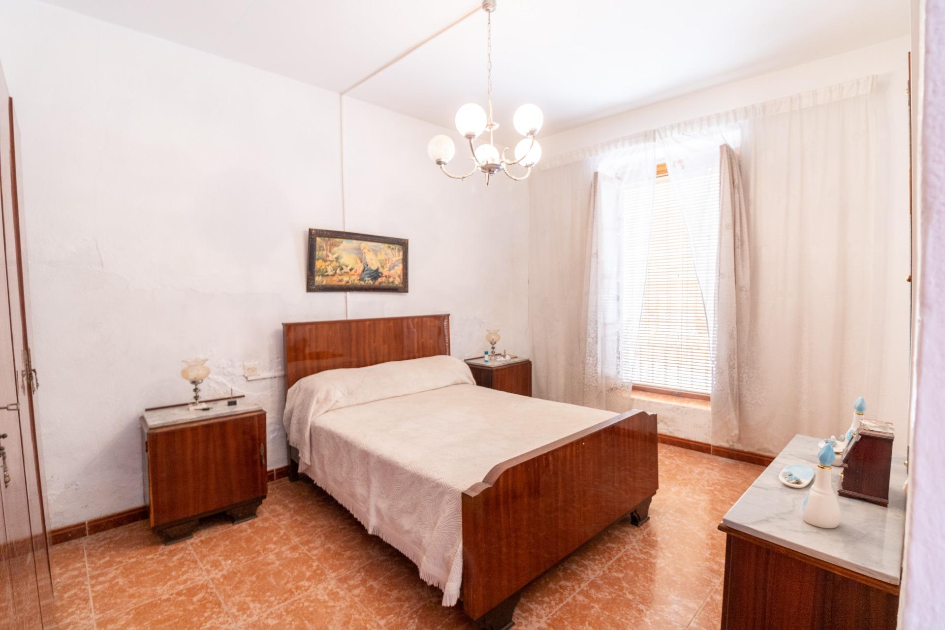 ENCANTADORA CASA EN ALHABIA