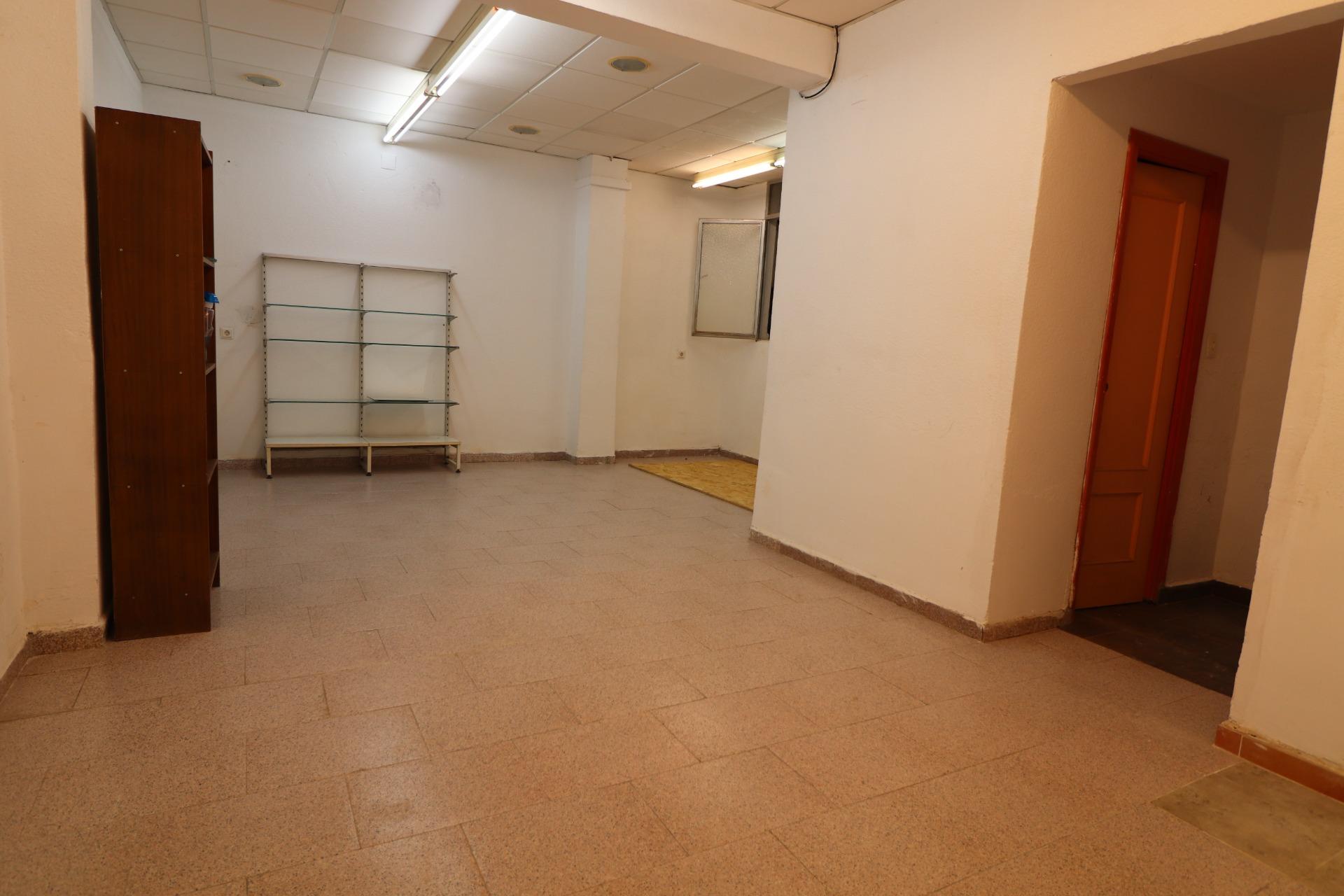 LOCAL COMERCIAL EN ALQUILER EN CALZADA DE CASTRO en Almeria foto 4 LOCAL COMERCIAL EN ALQUILER EN CALZADA DE CASTRO