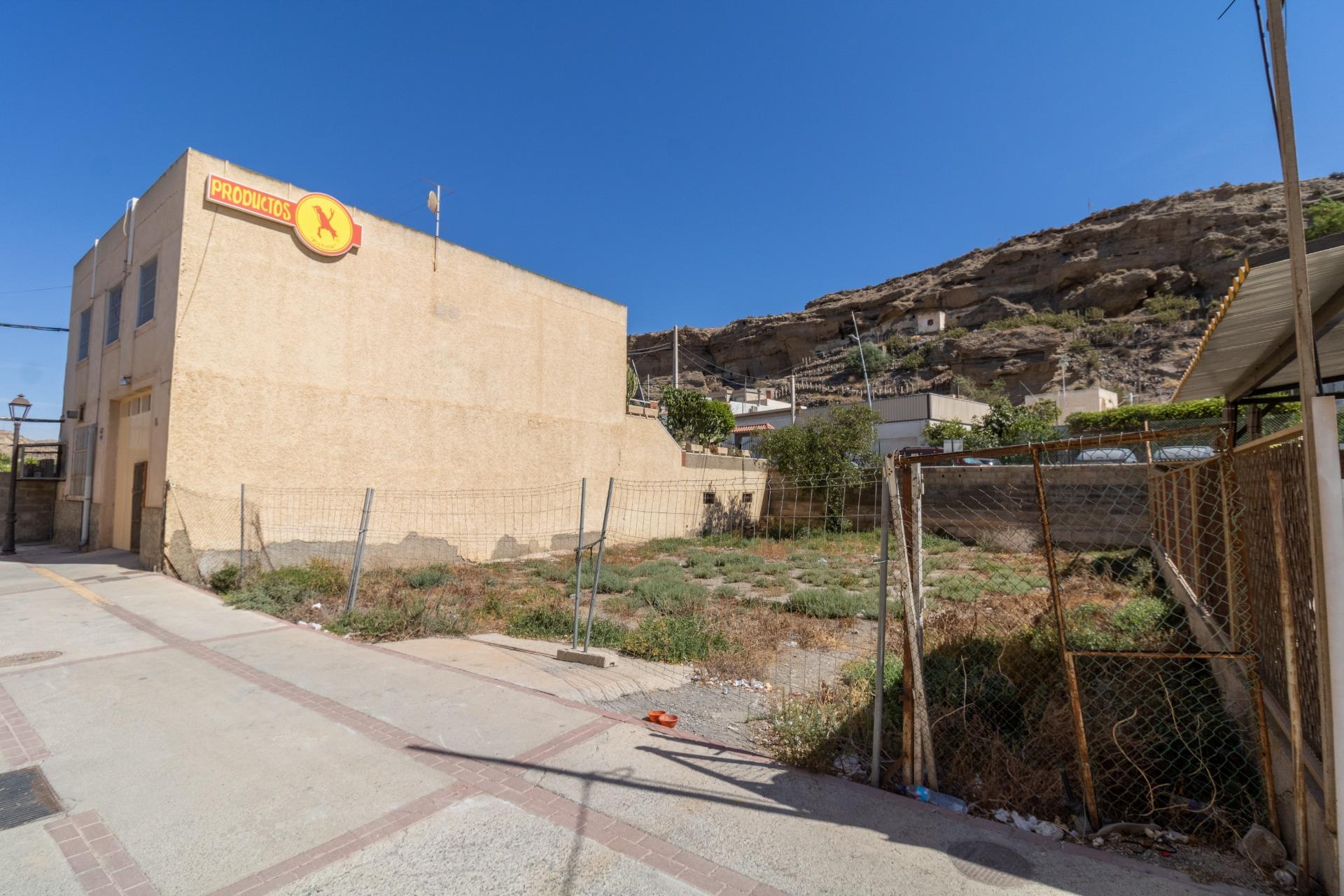 TERRENO URBANO EN RIOJA