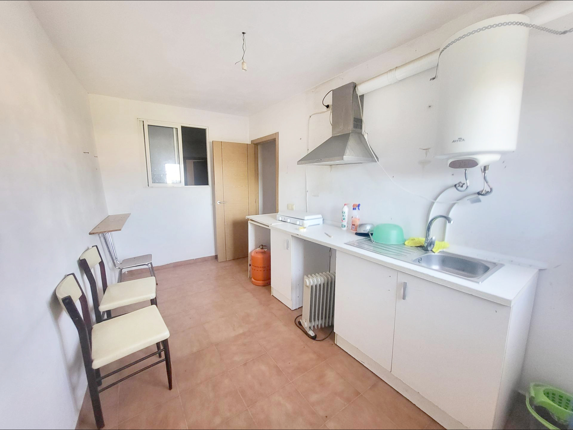 VIVIENDA EN VENTA EN ABRUCENA CON POSIBILIDAD DE HACER 5 VIVIENDAS