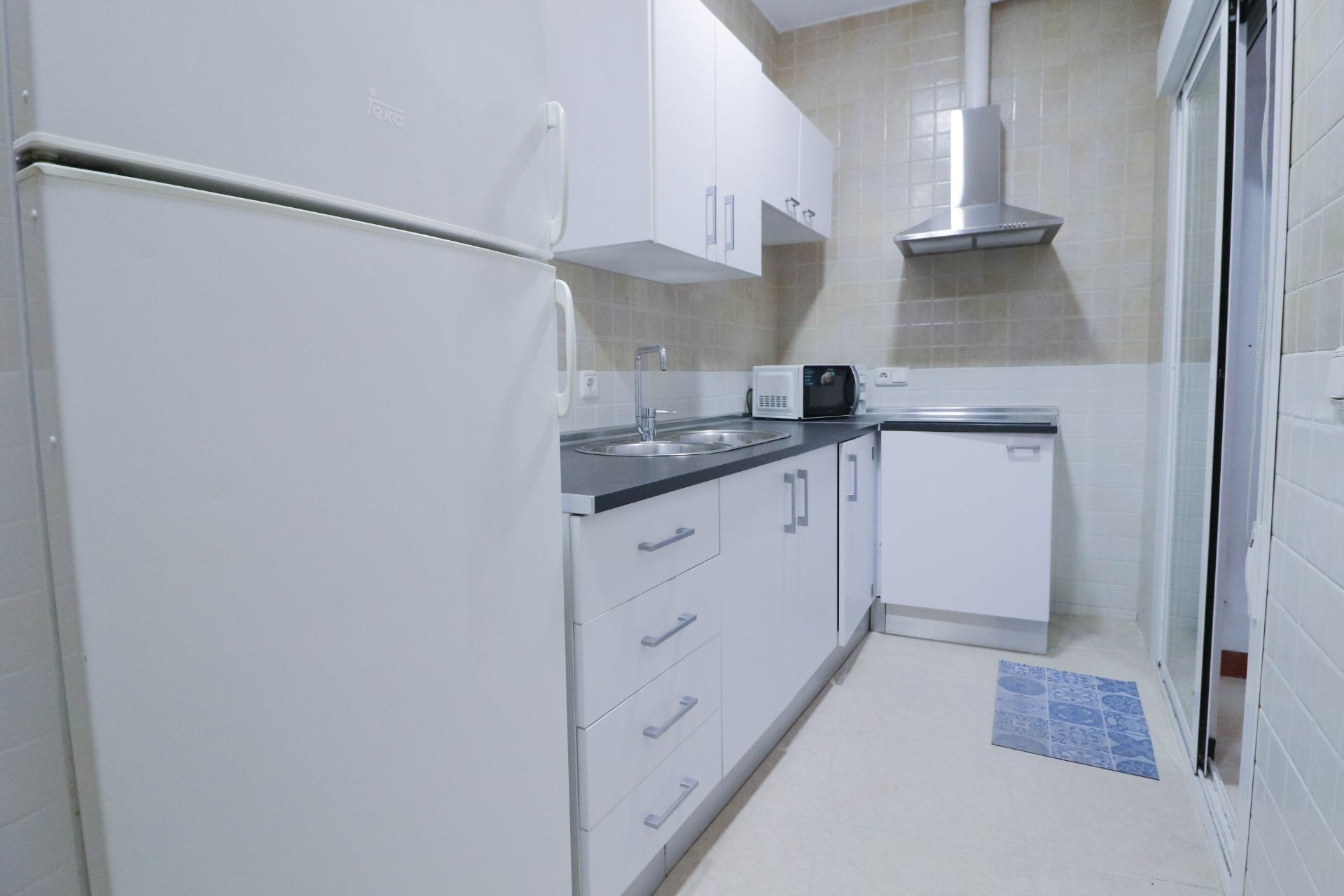 ALQUILER DE PISO EN PLANTA BAJA CON PATIO ABRUCENA A ESTRENAR