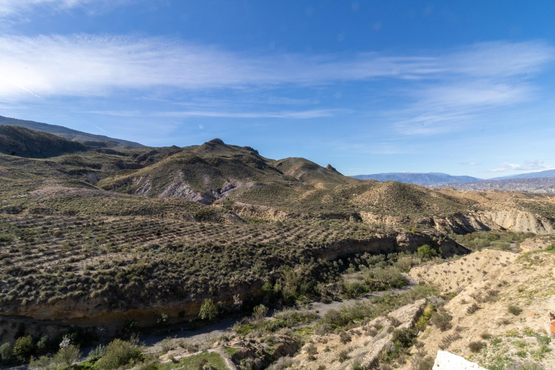 TERRENO Y CHALET EN TABERNAS
