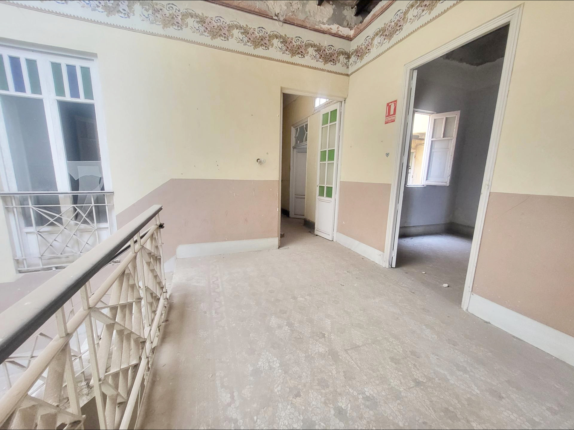 CASA SEÑORIAL DE 2 PLANTAS EN OBISPO ORBERA