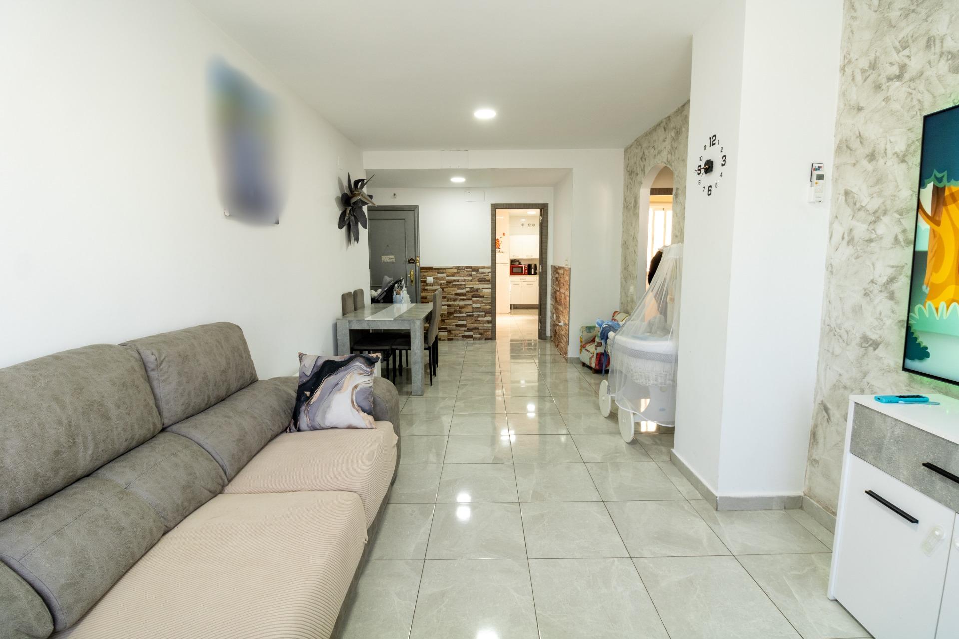 PISO EN ALMERÍA- PIEDRAS REDONDAS