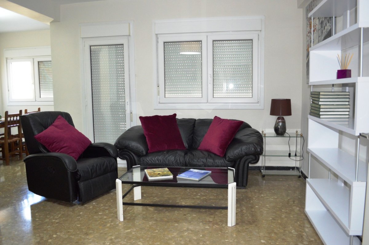 PISO PARA EL PERÍODO ESCOLAR EN ALMERÍA en Almeria foto 2 PISO PARA EL PERÍODO ESCOLAR EN ALMERÍA