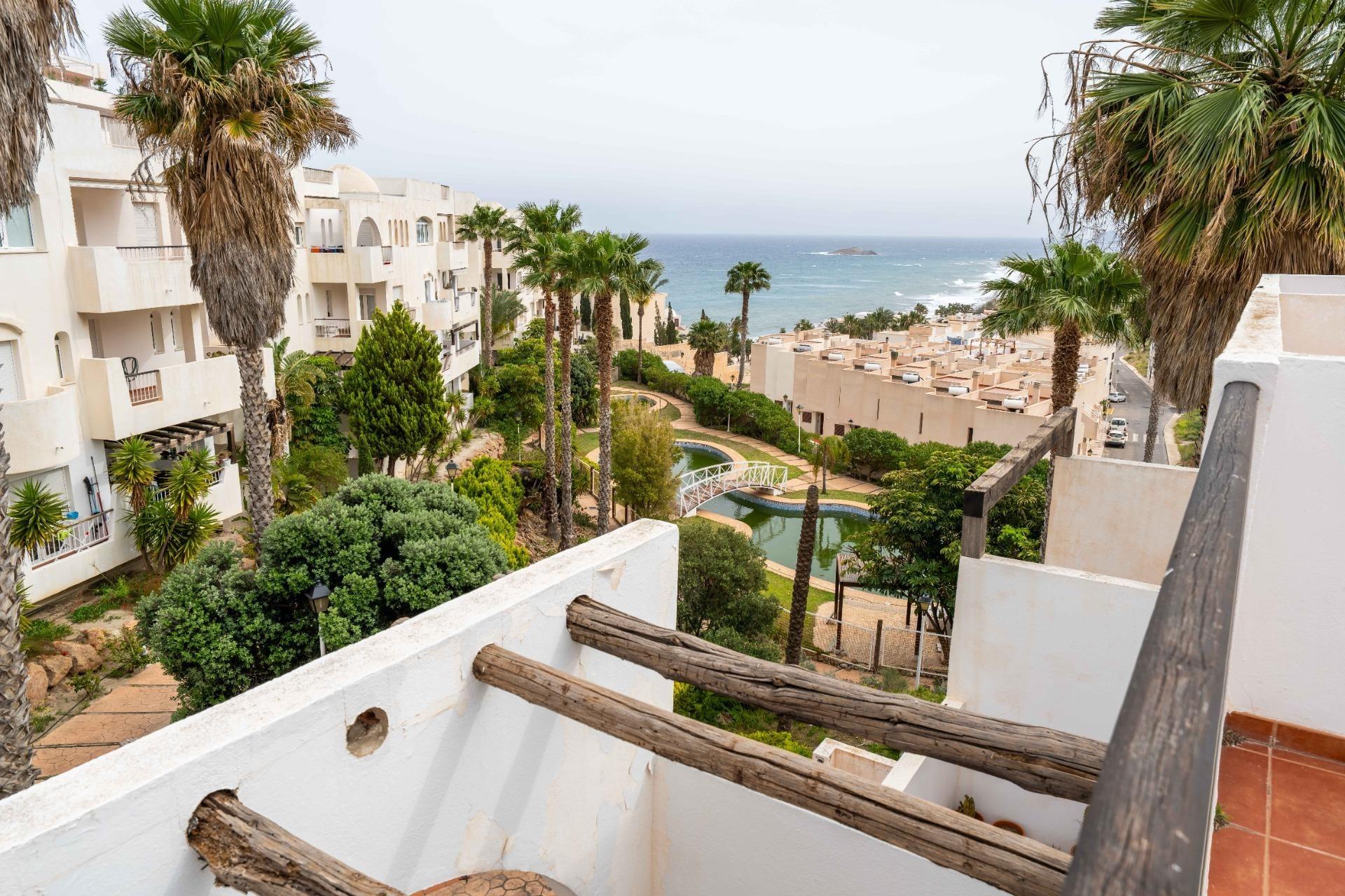 MARAVILLOSO DUPLEX A ESTRENAR EN CARBONERAS