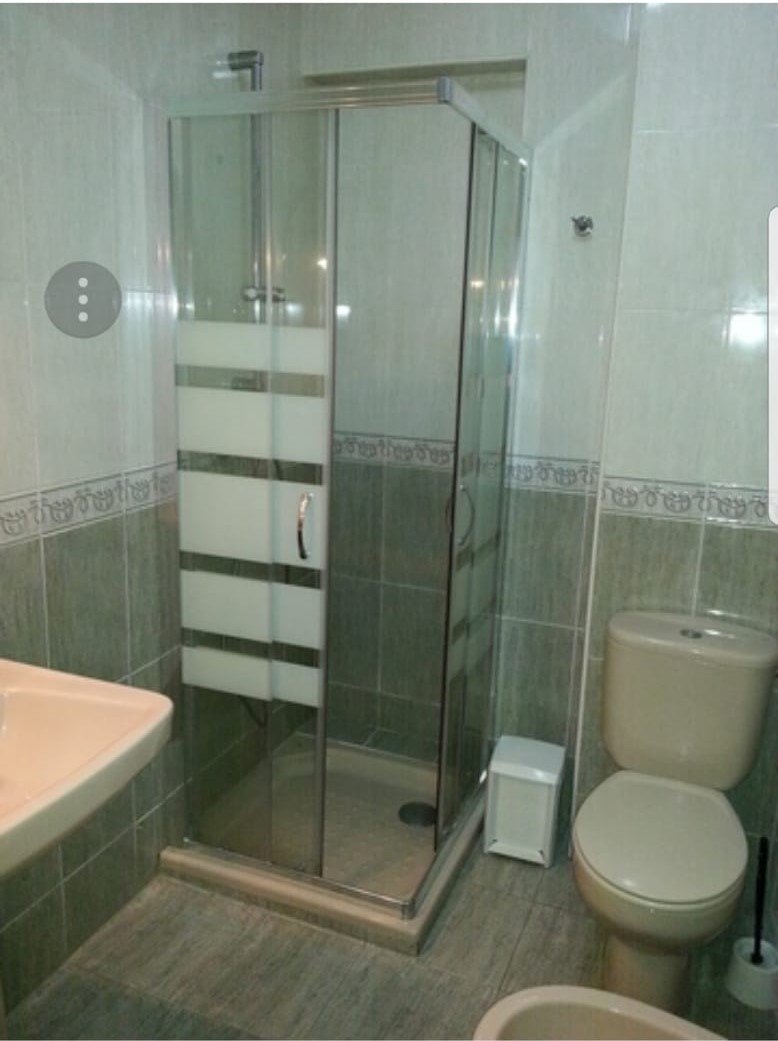 PISO PARA ESTUDIANTES ZONA ZAPILLO CERCA DE LA PLAYA en Almeria foto 5 PISO PARA ESTUDIANTES ZONA ZAPILLO CERCA DE LA PLAYA