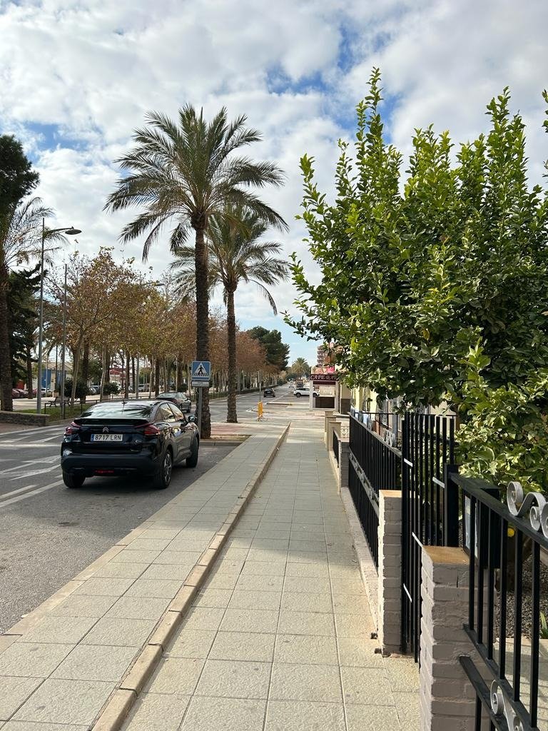 Casa de planta baja con terreno en Las Cabañuelas