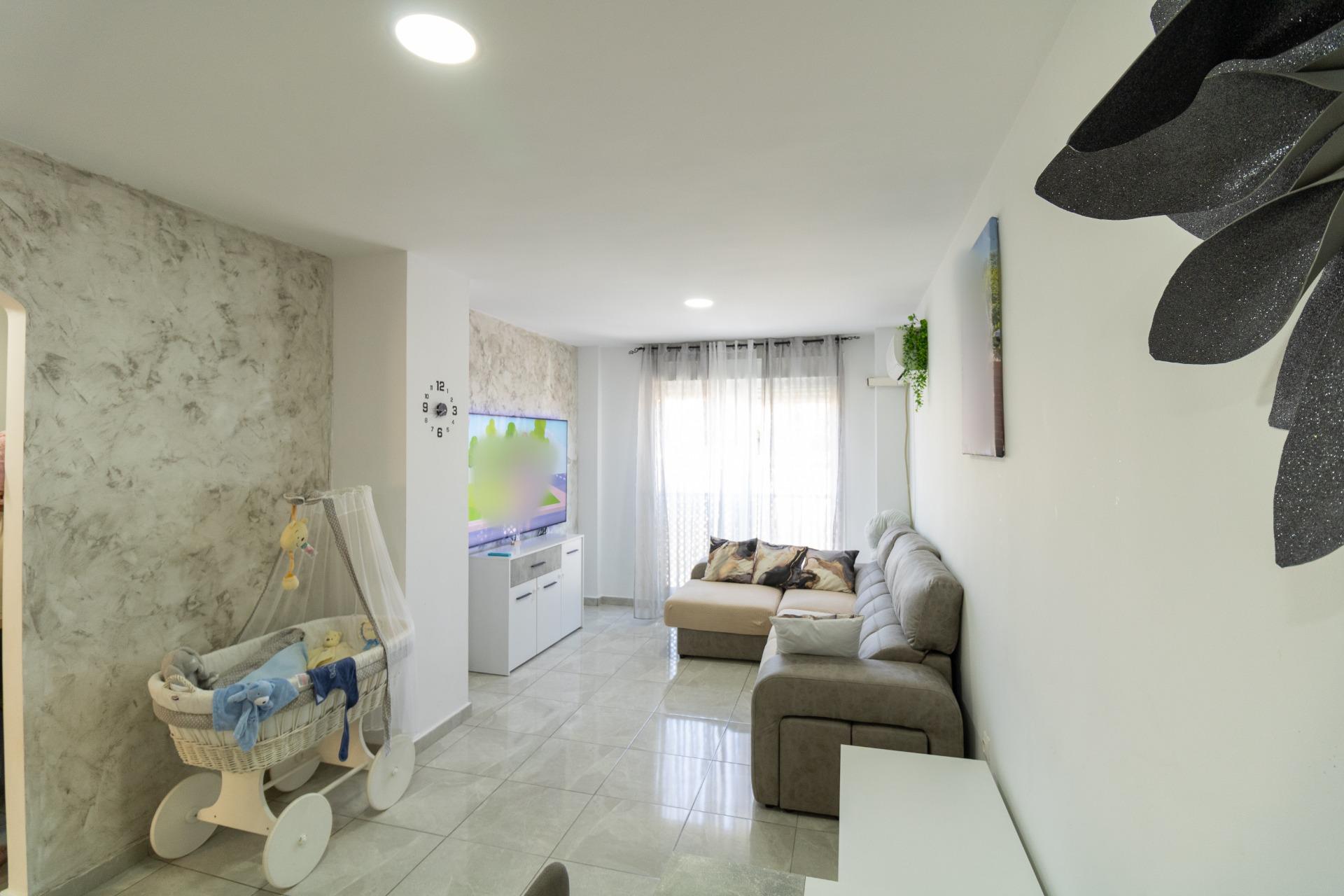 PISO EN ALMERÍA- PIEDRAS REDONDAS