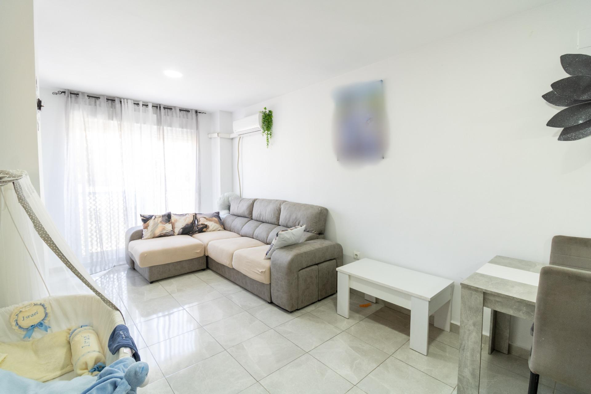 PISO EN ALMERÍA- PIEDRAS REDONDAS