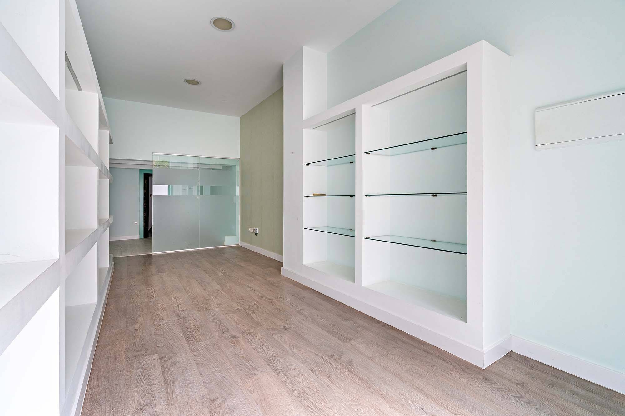 local reformado en calle Calzada de Castro