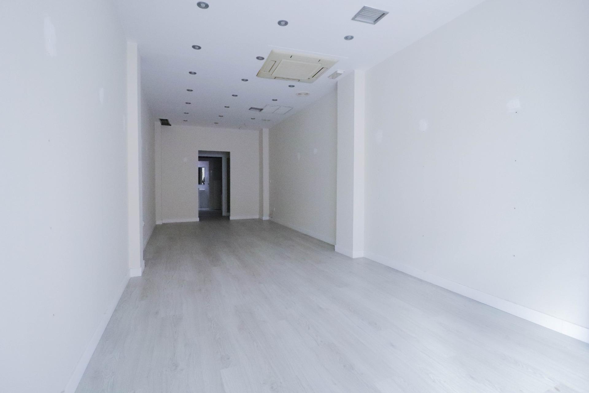 ¡OPORTUNIDAD DE LOCAL COMERCIAL EN EL CENTRO DE ALMERÍA! en Almeria foto 2 ¡OPORTUNIDAD DE LOCAL COMERCIAL EN EL CENTRO DE ALMERÍA!