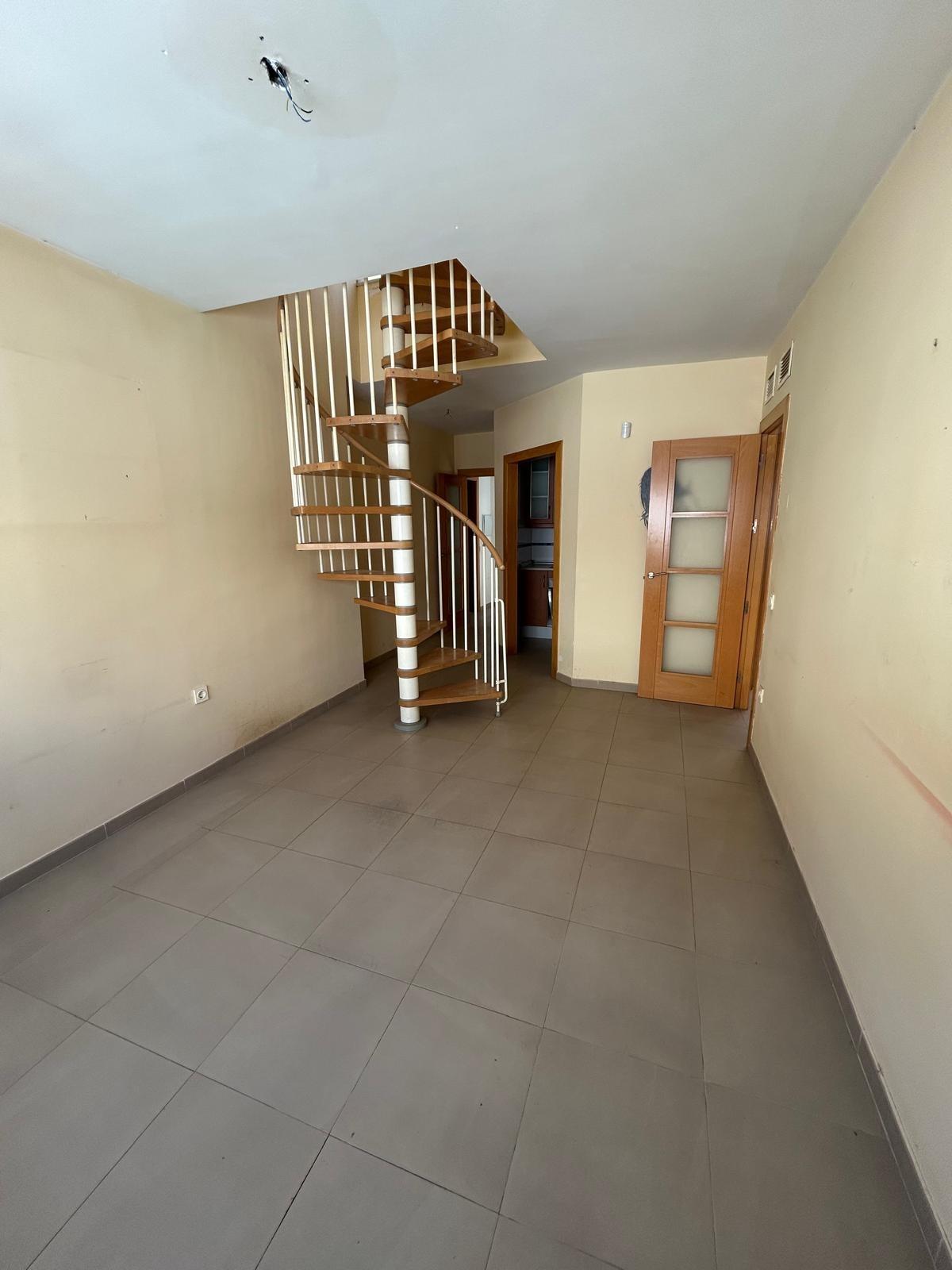 ¡Oportunidad en Aguadulce! Piso con Terraza y Vistas al Mar y la Montaña